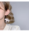 V pony design earrings PL52949