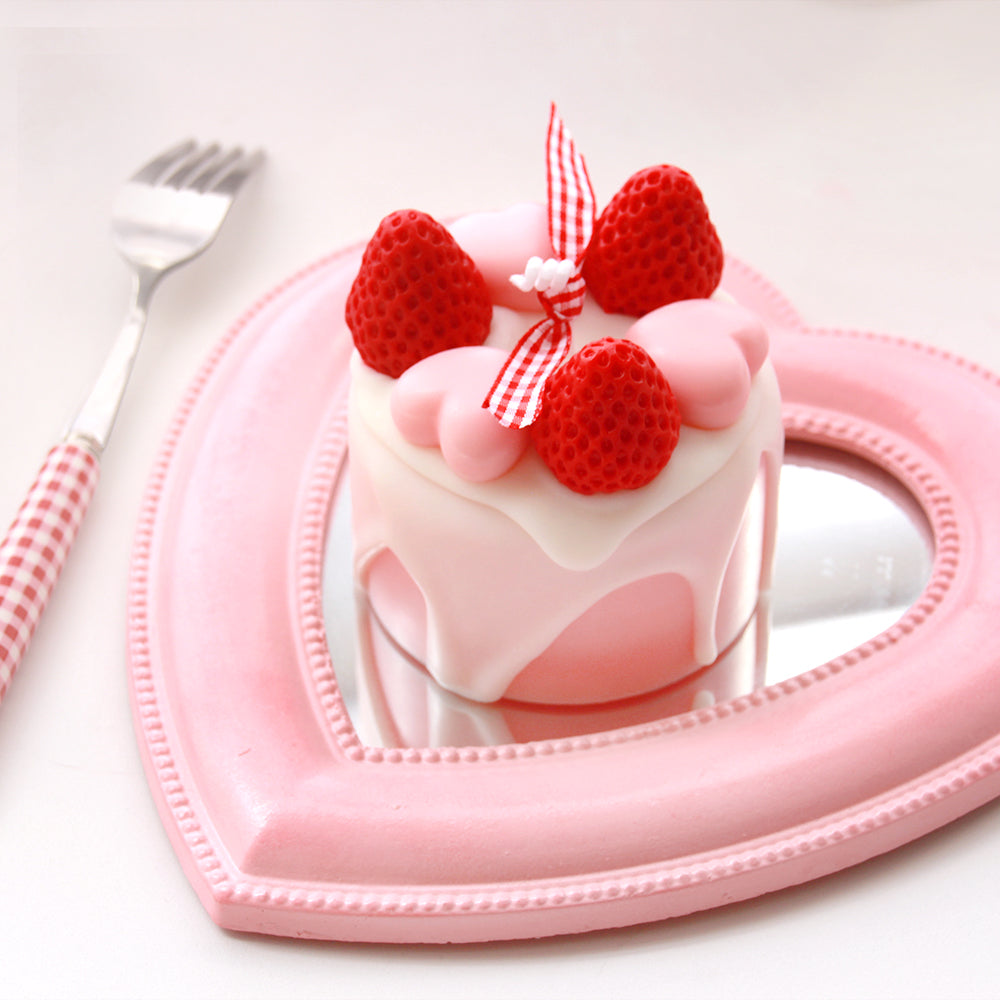 “Strawberry Cake” Aromatherapy Candle  PL51876